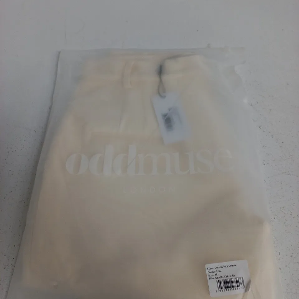 ODDMUSE LONDON COTTON MIX SHORTS – ECRU – SIZE M