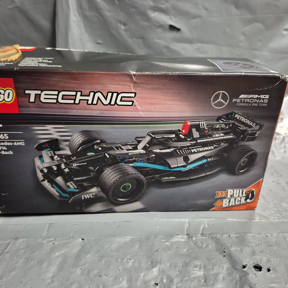 BOXED LEGO TECHNIC MERCEDES AMG F1 W14 - 42165