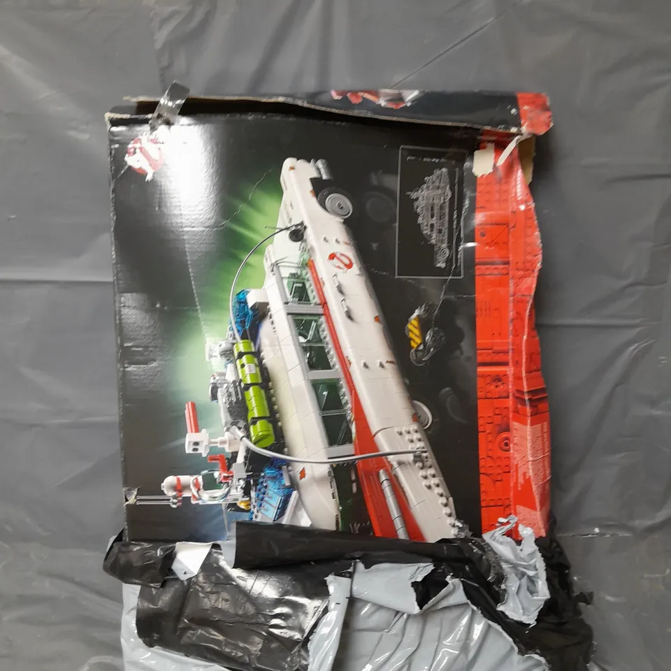 BOXED LEGO GHOSTBUSTERS ECTO-1 10274 RRP £179.99