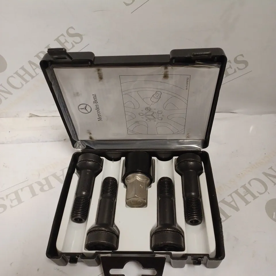 MERCEDES ORIGINAL WHEEL LOCKS FOR LIGHT ALLOY WHEELS 