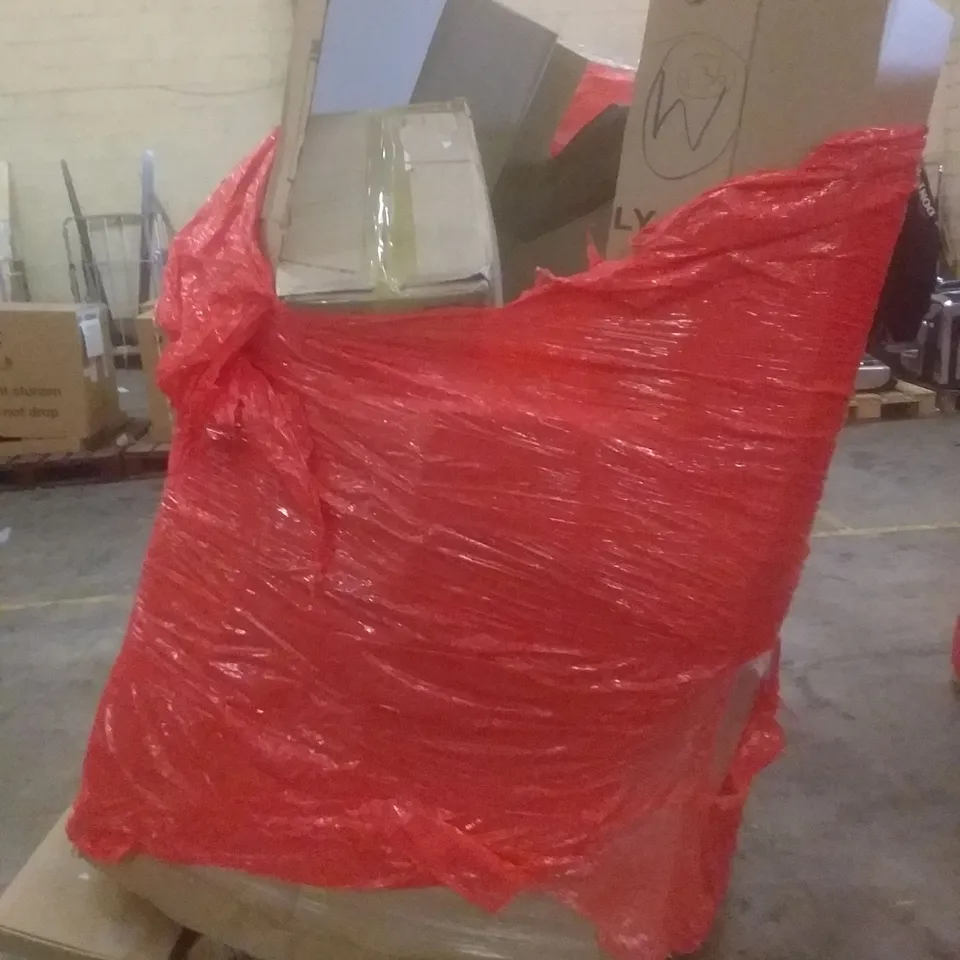 PALLET OF ASSORTED ITEMS INCLUDING WALL MIRROR, TOILET SEAT, HOSE REEL, WHITE BOARD