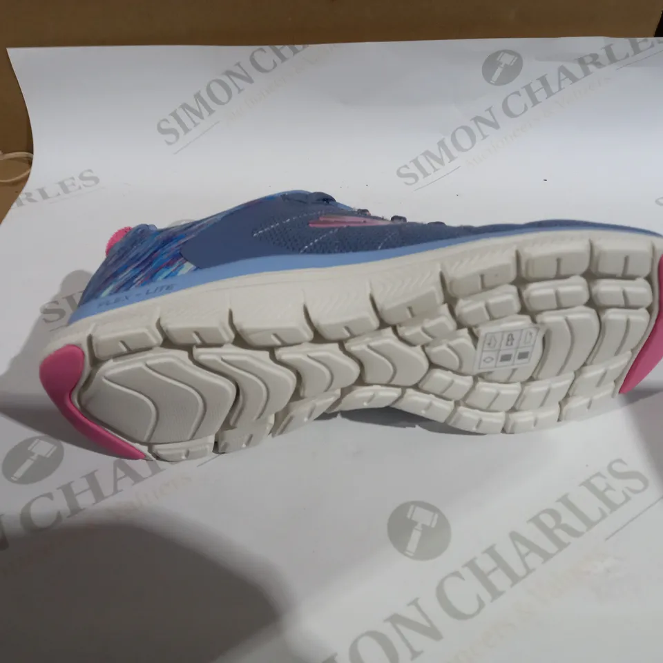 SKETCHERS ARCH FIT TRAINERS SIZE 5