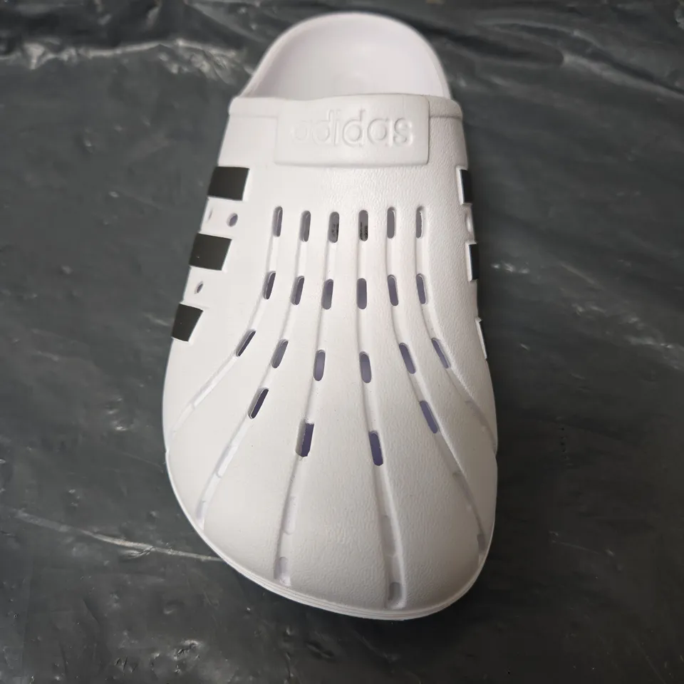 UNBOXED PAIR OF ADIDAS SLIDES IN WHITE - UK 5
