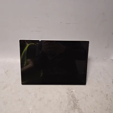 MICROSOFT SURFACE PRO 1960