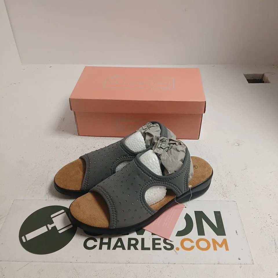 DR LIGHTFOOT PEWTER SANDALS – UK 7 