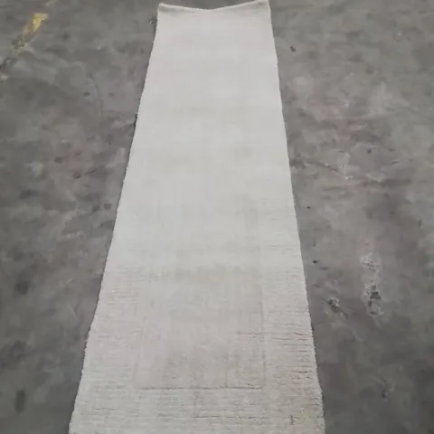 QUALITY DESIGNER AREA RUG - APPROXIMATELY 240X70CM