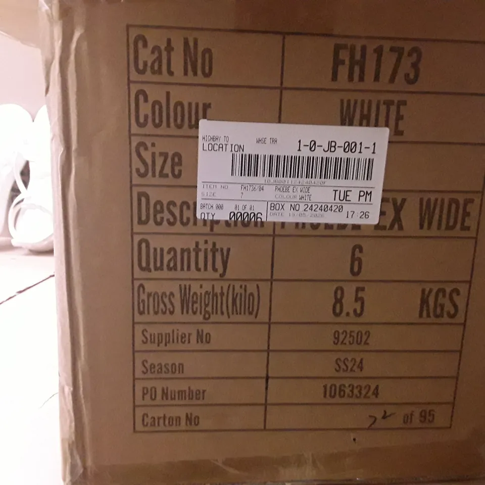 BOXED BRAND NEW SIMPLY BE PHOEBE WIDE SHOES SIZE 7 WHITE COLOUR APPROXIMATELY 6 PAIRS