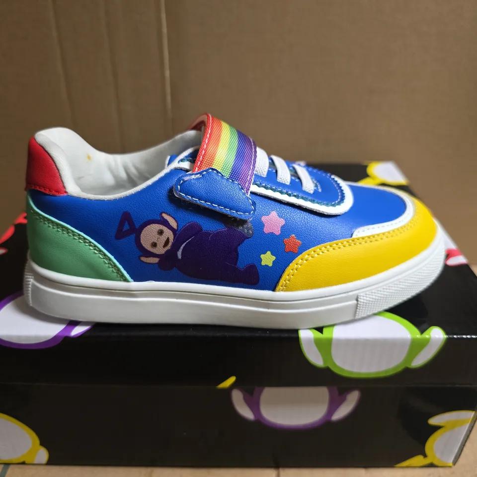 BOXED PAIR OF KOI TELETUBBYLAND KIDZ TRAINERS - MULTI (UK 10)
