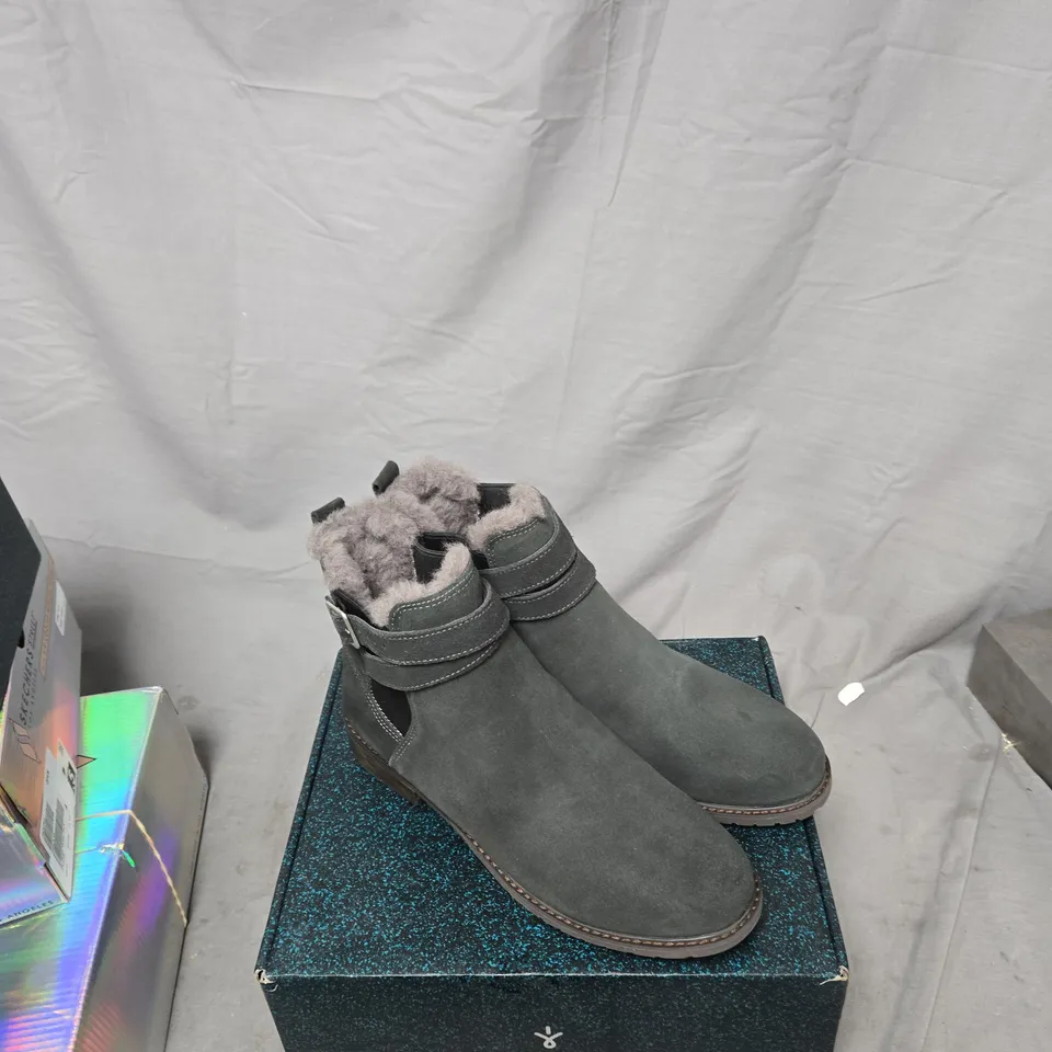 EMU AUSTRALIA GREY SUEDE FUR-LINED ANKLE BOOTS UK 9