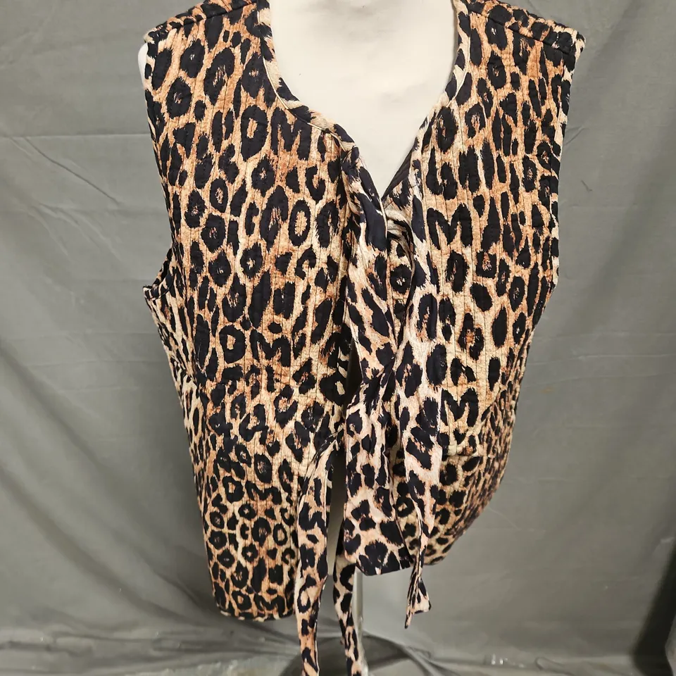 DAMSON MADDER TIE FRONT TILLY GILET IN LEOPARD BROWN SIZE 16