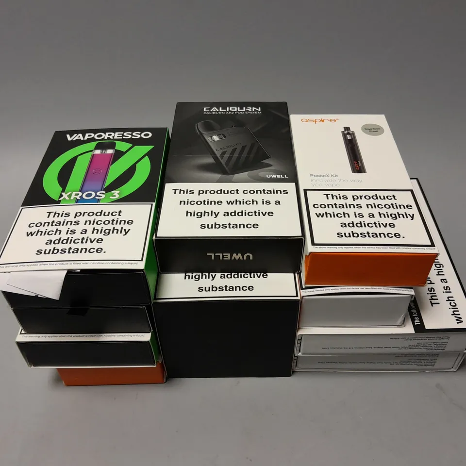 APPROXIMATELY 10 ASSORTED E-CIGS & VAPES TO INCLUDE VAPORESSO XROS 3, CALIBURN AK2 POD SYSTEM, ASPIRE POCKEX KIT, ETC