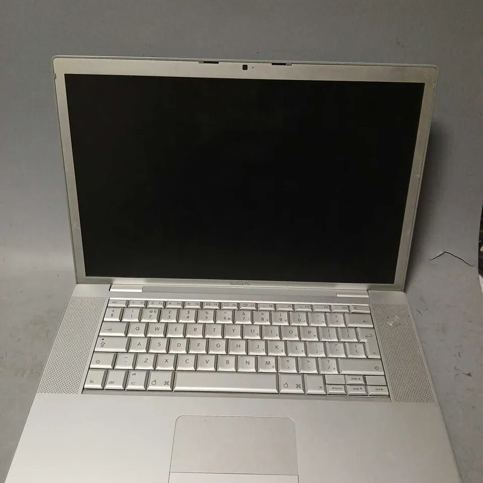 APPLE MACBOOK PRO A1342