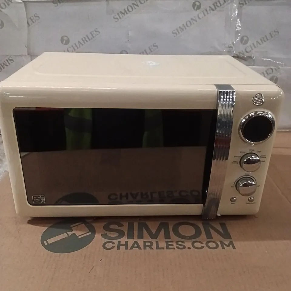 BOXED SWAN MICROWAVE - SM22030LCN
