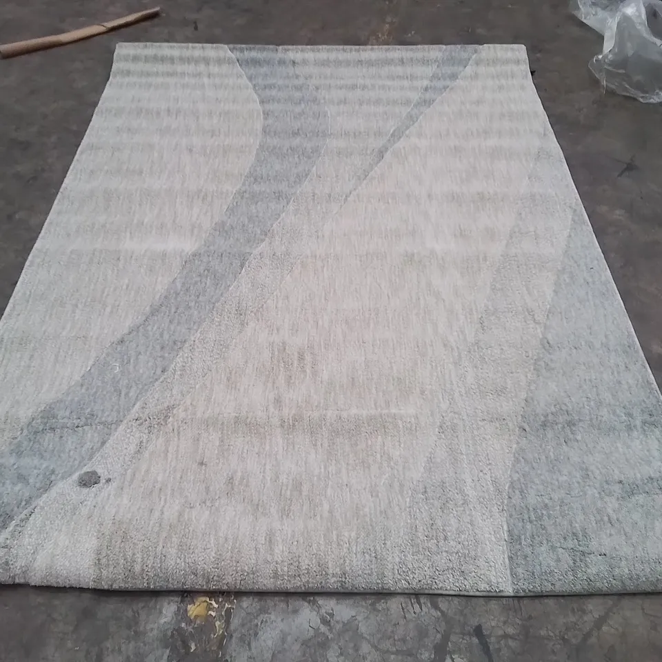 QUALITY DESIGNER AREA RUG - APPROXIMATELY 230X160CM