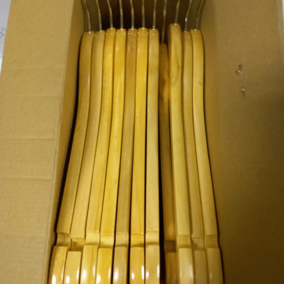 BOXED MARAN KING 20 PACK OF WOODEN CLOTHES HANGERS 