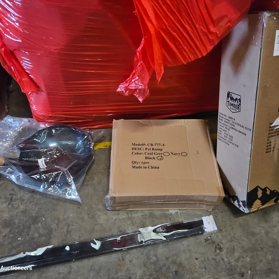 PALLET OF ASSORTED ITEMS TO INCLUDE, GARMDNT STEAM PRESS, OATIO STANDS, WOK, ROLLER BLIND, PET RAMP, TIMBER CAMPING WAGON.