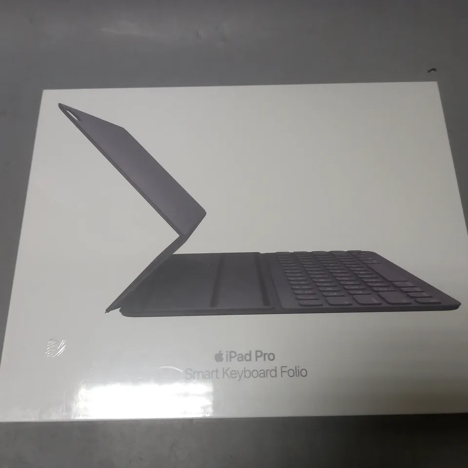 SEALED IPAD PRO 12.9" SMART KEYBOARD FOLIO - A2039