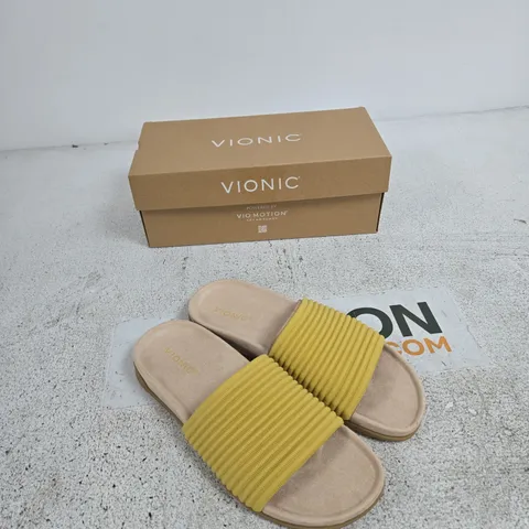 VIONIC WOMEN'S YELLOW RIBBED STRAPPY SLIDE SANDALS UK 7