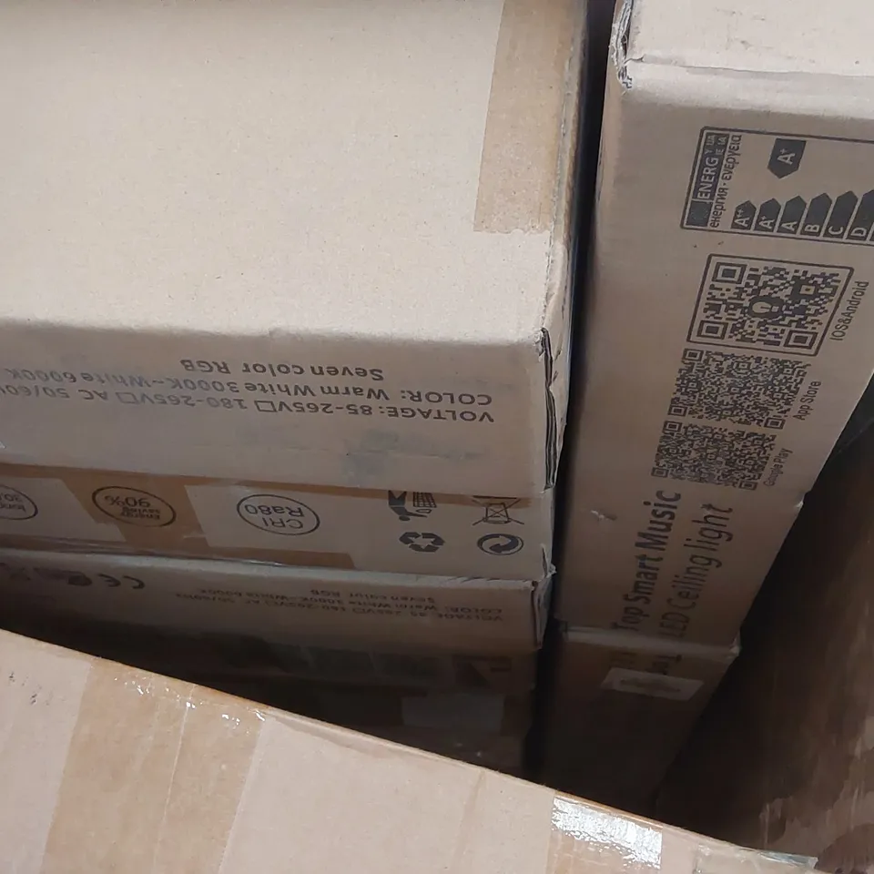PALLET TO CONTAIN A LARGE QUANTITY OF TOP SMART MUSIC LED CEILING LIGHTS AND ASSORTED ITEMS INCLUDING: MATTRESS TOPPER, AUTOMATIC PILATES REBOUND BOARD, GARDEN PARASOL ECT