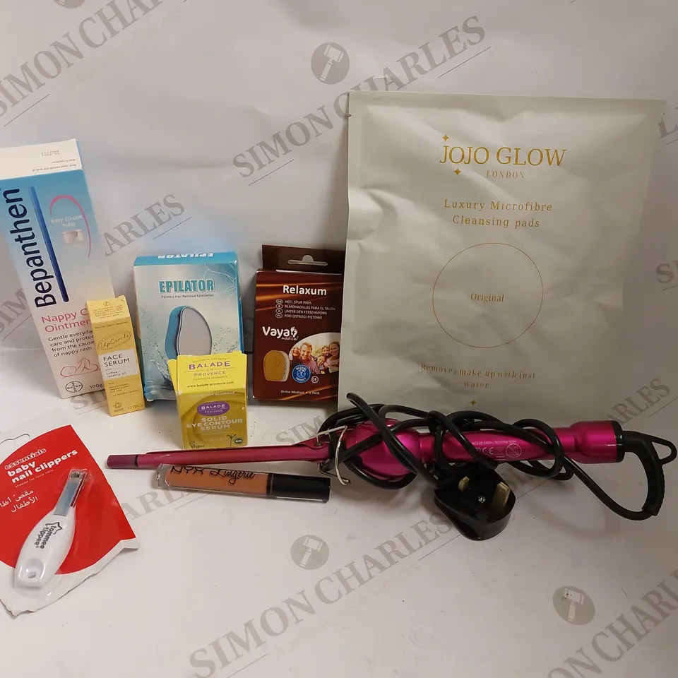 BOX OF APPROX 15 COSMETIC ITEMS TO INCLUDE EPILATOR, BEPANTHEN NAPPY CREAM, NYX LIP GLOSS