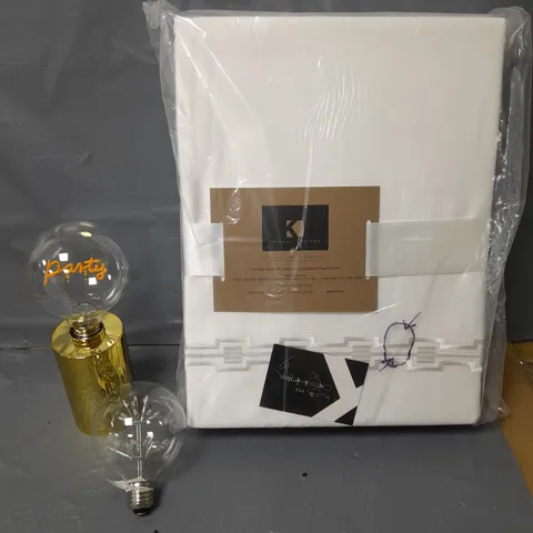 APPROXIMATELY 8 HOUSEHOLD ITEMS TO INCLUDE BEDDING AND LIGHTING