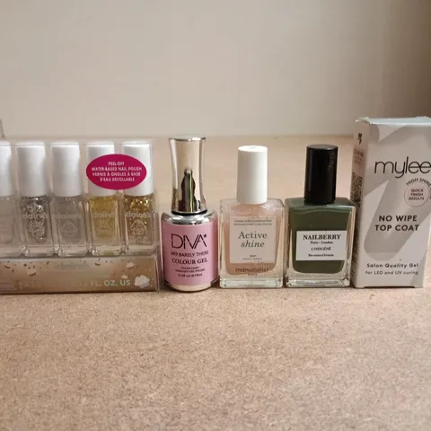 APPROXIMATELY 20 BOTTLES OF NAIL VARNISH TO INCLUDE MYLEE, CLAIRE'S AND MANICURIST