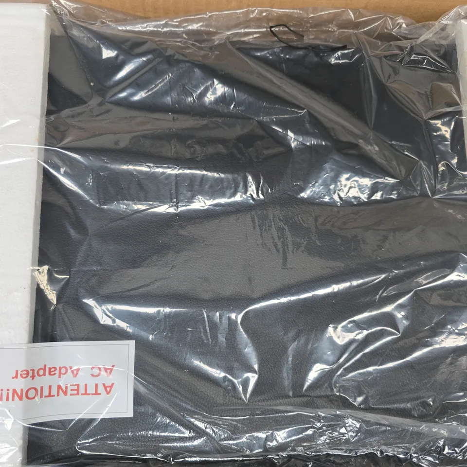 BOXED RETRO MUSIQUE BLUETOOTH TABLETOP TURNTABLE WITH FM RADIO