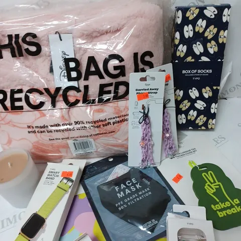 APPROXIMATELY 9 COTTON ON ITEMS INCLUDING DISNEY MICKEY THROW, FACE MASK, BOX OF SOCKS, BLACK FACE MASK