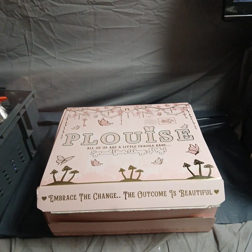 P LOUISE PINK MAKEUP BOX – BOXED COSMETIC SET