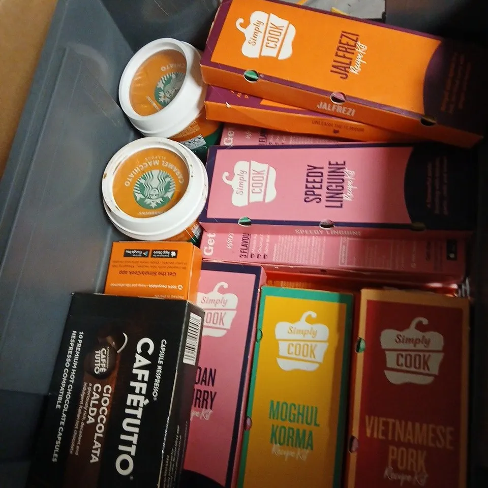 APPROXIMATELY 20 ASSORTED FOOD ITEMS INCLUDING KITKAT CHUNKY , TOBLERONE AND SIMPLY THAI GREEN CURRY RECIPE KIT