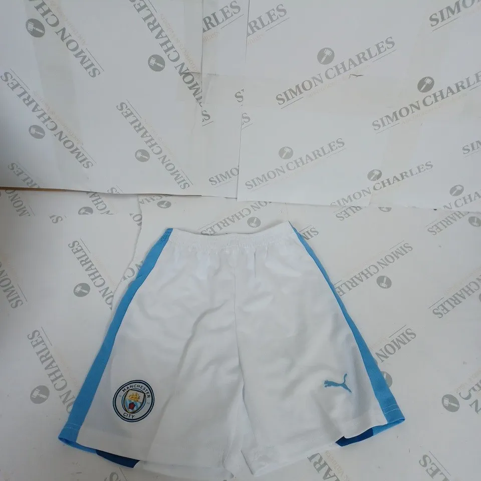 MANCHESTER CITY FC HOME SHIRT AND SHORTS WITH SCOTT 7 ON THE BACK SIZE 24