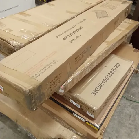 PALLET OF ASSORTED FURNITURE ITEMS TO INCLUDE BED FRAME- PICTURE - 