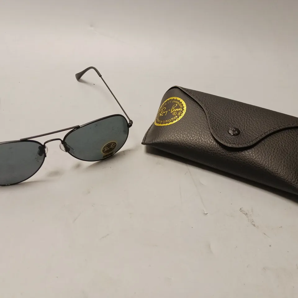 RAY-BAN G-15 LENS AVIATOR SUNGLASSES 