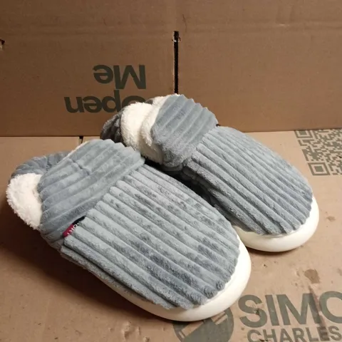 CLOUDSLIDES GREY CORDUROY SLIPPERS WITH FLEECE LINING 