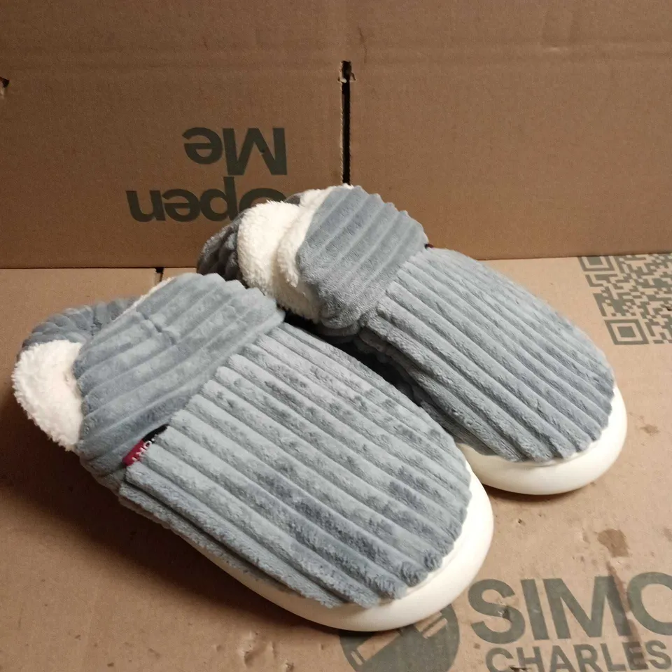 CLOUDSLIDES GREY CORDUROY SLIPPERS WITH FLEECE LINING 