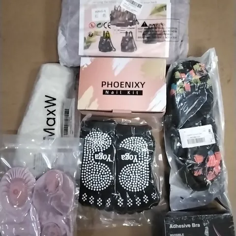 BOXED TO CONTAIN ASSORTED FASHION / DRESS UP JEWELRY INCLUDING RINGS, CLOTHING, ETC