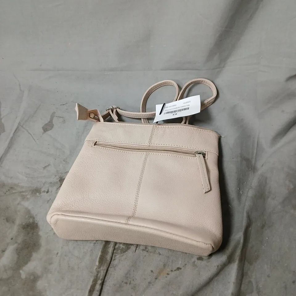 BOX OF APPROXIMATELY 10 ASSORTED ITEMS INCLUDING CROSSBODY BAG , VACUUM BAG SET AND FITTED SHEETS 