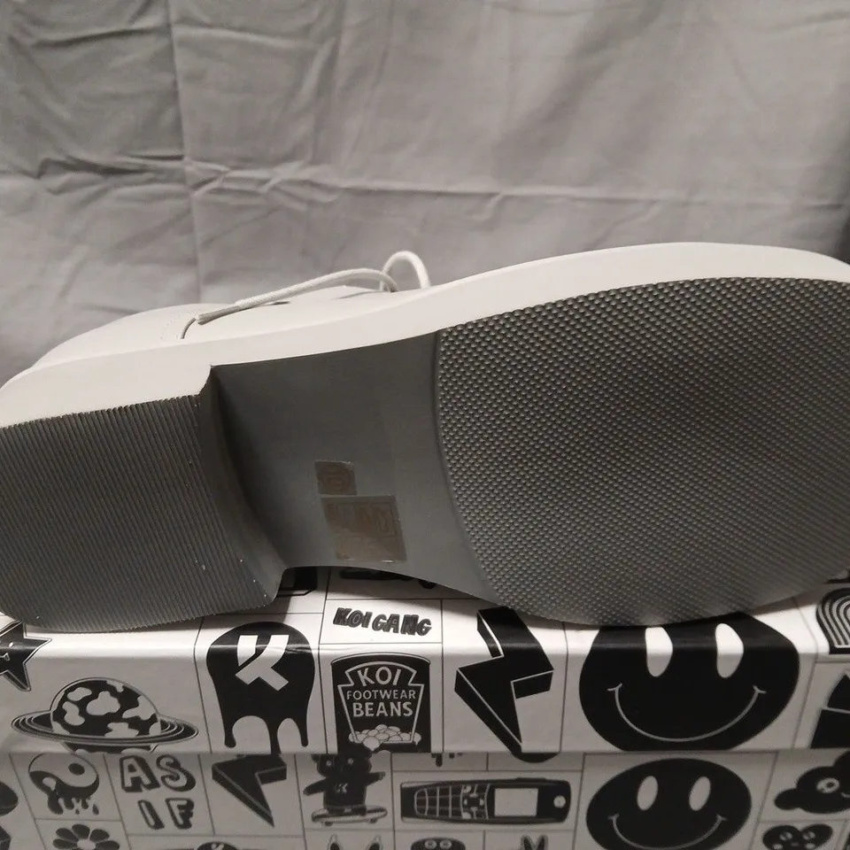 BOXED PAIR OF KOI 400% OVERSIZED MEN'S DERBY SHOES IN GREY SIZE UK 10