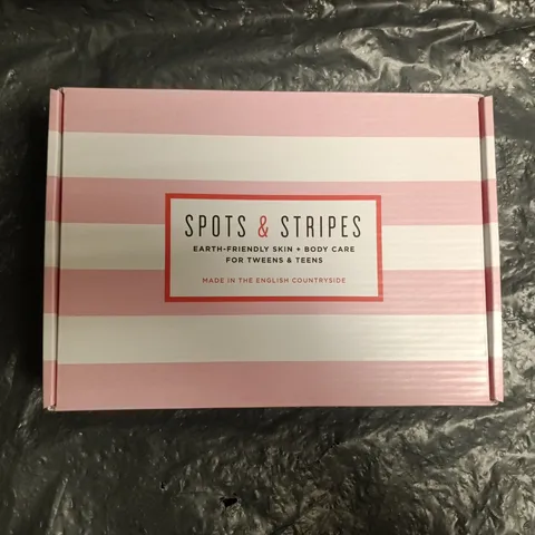 SPOTS & STRIPES SKIN + BODY CARE SET