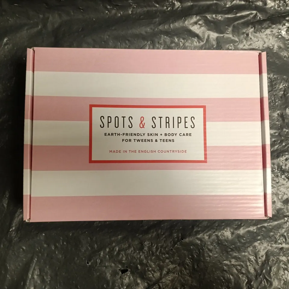 SPOTS & STRIPES SKIN + BODY CARE SET
