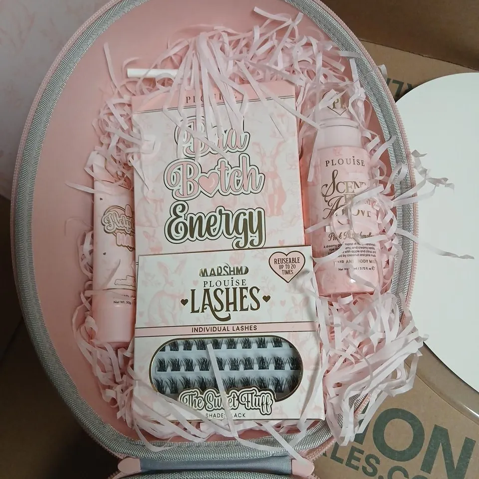 BOXED PLOUISE YOU'RE EGGSTRA SPECIAL PINK AND SWEET A MARSHMALLOW TREAT GIFT SET