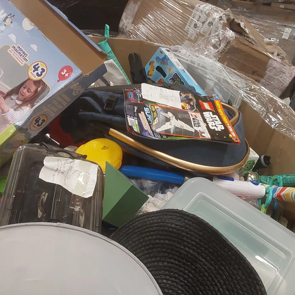 PALLET CONTAINING A VERY LARGE QUANTITY OF ASSORTED ITEMS INCLUDING: VARIOUS CHILDREN'S TOYS, TOY MONSTER TRUCK, UMBRELLA ECT