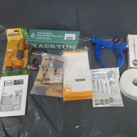 BOX OF APPROXIMATELY 8 ASSORTED ITEMS TO INCLUDE - PILLOW COVERS, TRAVEL LOCK, AND TRIMBELLA SPOON ETC. 