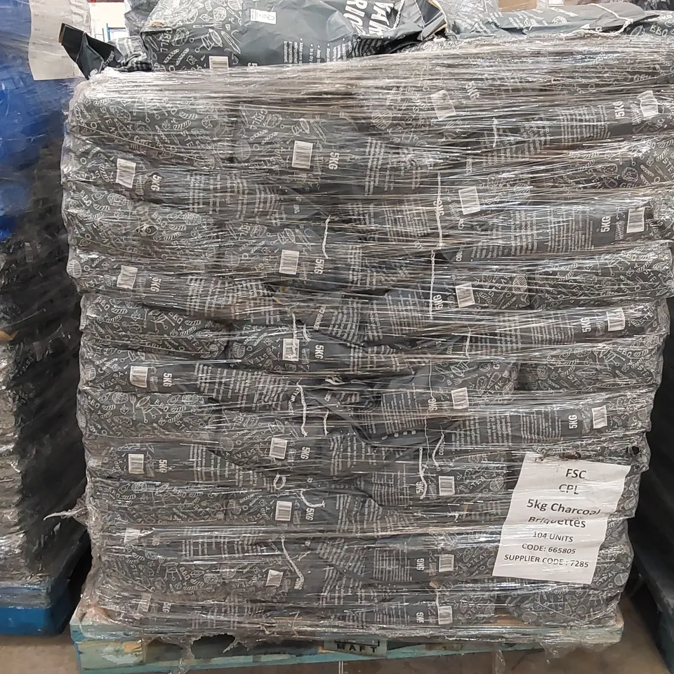 PALLET OF APPROXIMATELY 100X 5KG BAGS OF CHARCOAL BARBECUE BRIQUETTES 