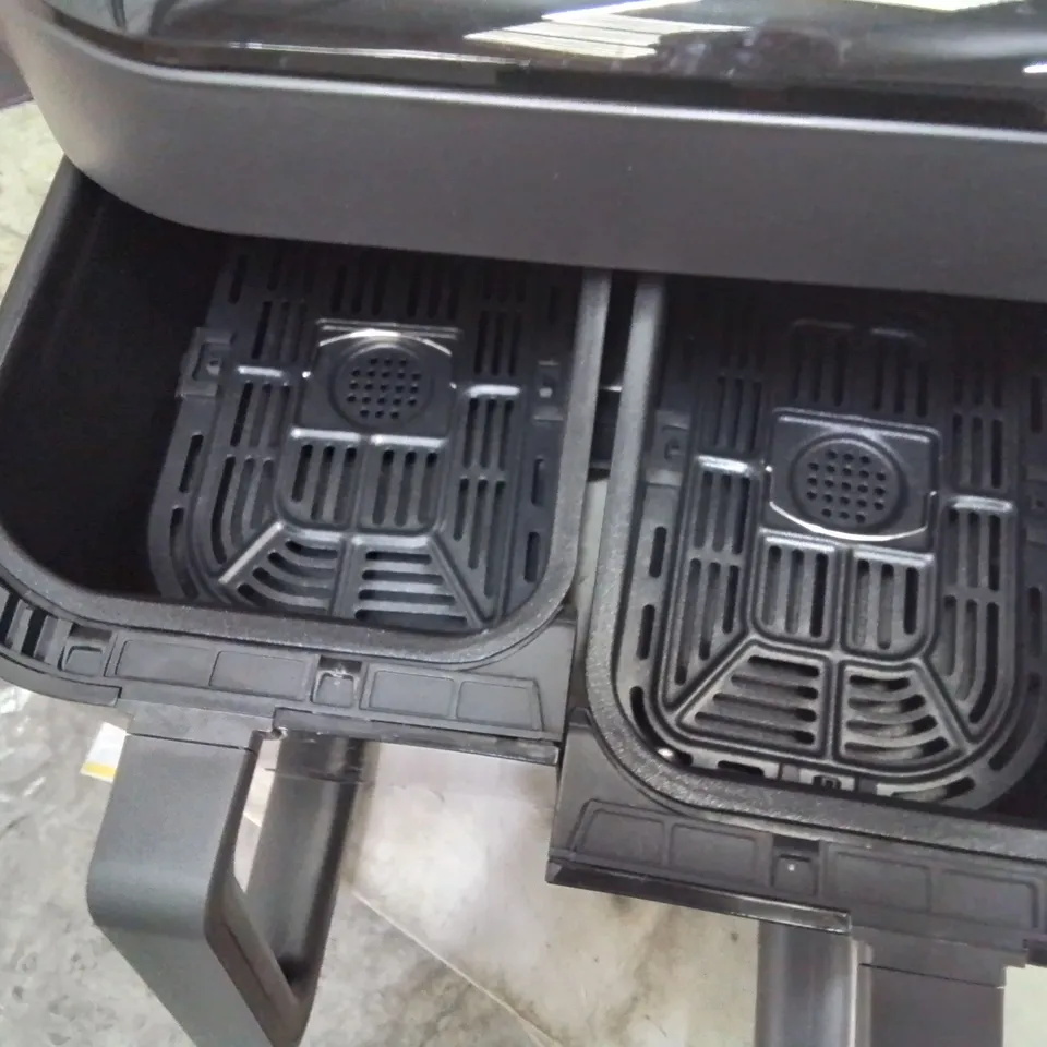 BOXED INSTANT VORTEX 8 IN 1 PLUS DOUBLE AIR FRYER 7.6L 