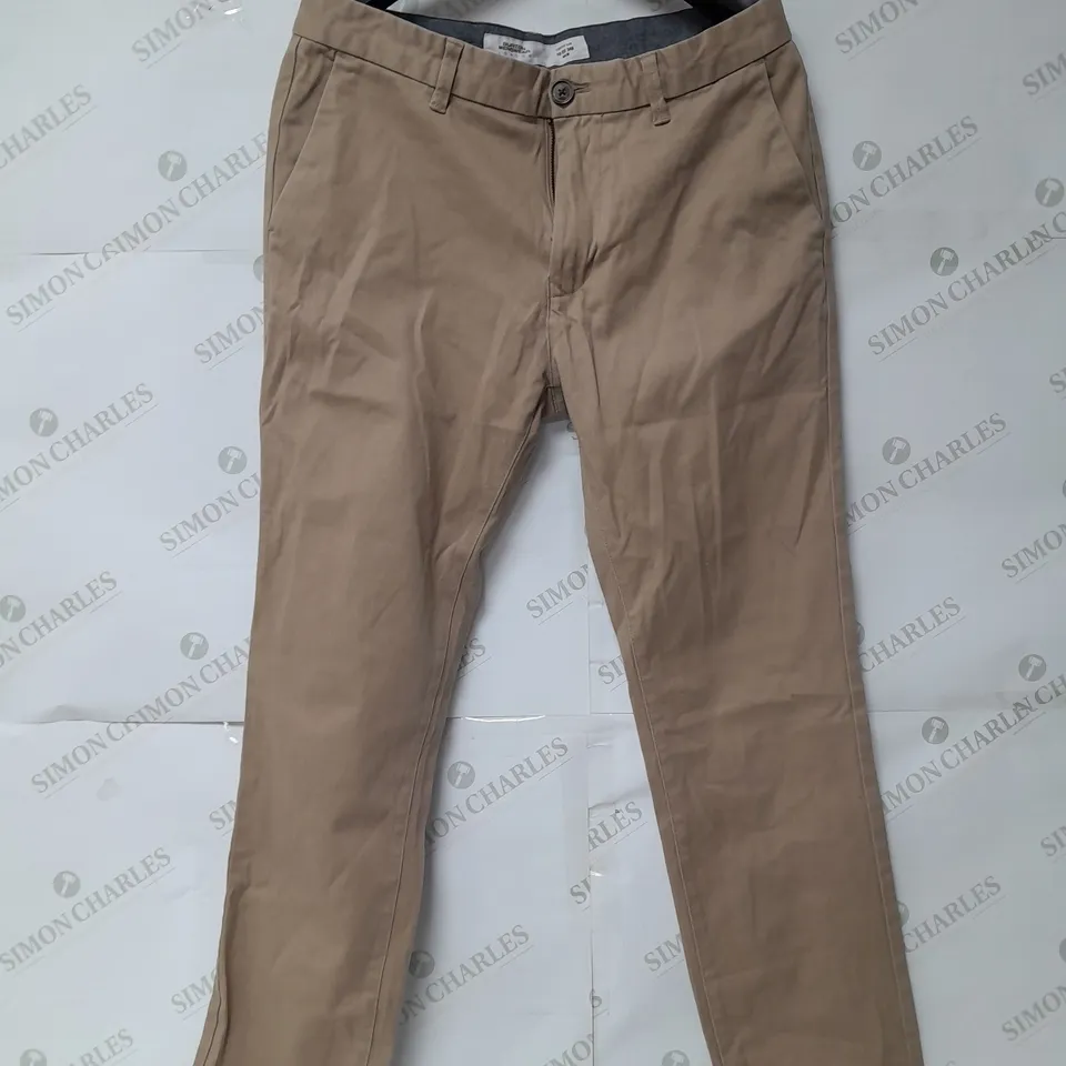 BURTON MENSWEAR LONDON STRETCH SLIM TROUSERS IN TAN SIZE 34R