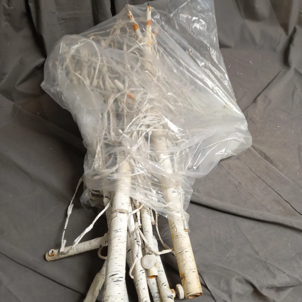 SANTA'S BEST 7FT PRE-LIT INDOOR/OUTDOOR WILLOW TREE WHITE