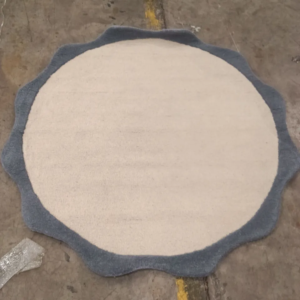 STILLAGE OF QUALITY DESIGNER AREA RUGS APPROXIMATELY 22 RUGS 