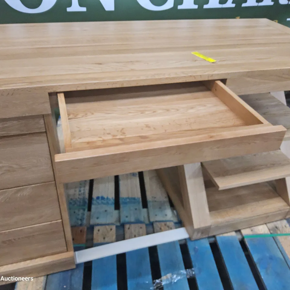 DESIGNER ALBBIE COMPUTER DESK OAK