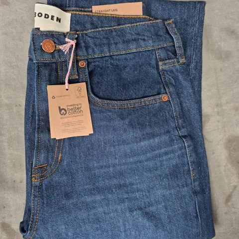 BODEN STRAIGHT LEG HIGH RISE JEANS IN BLUE SIZE W28 R